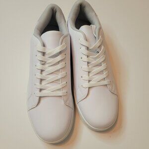ASOS Men Truffle Collection Lace Up Trainer in white with grey tab Size US 9 NW